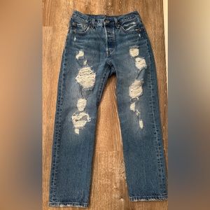 Women’s Levi’s 501 cropped jeans size 25